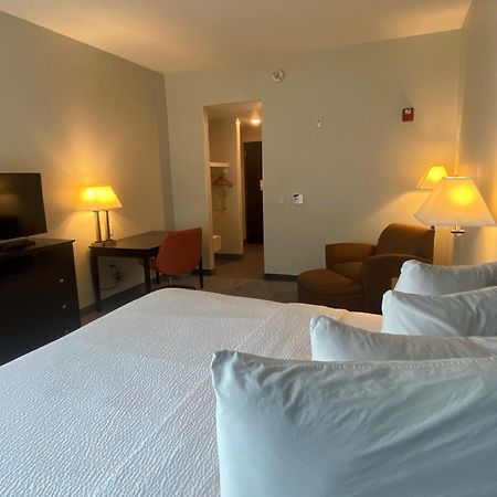 Wingate By Wyndham State Arena Raleigh/Cary Hotel Dış mekan fotoğraf