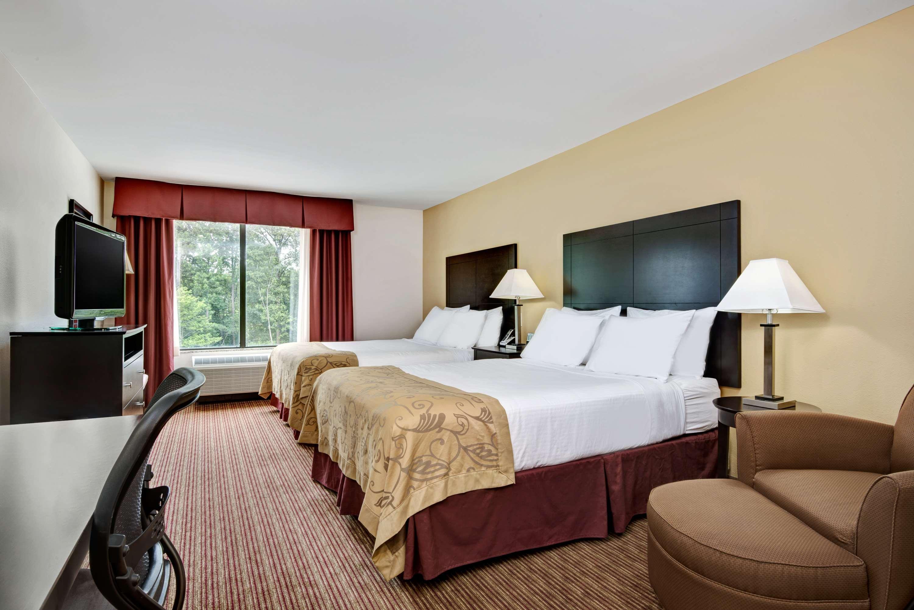 Wingate By Wyndham State Arena Raleigh/Cary Hotel Dış mekan fotoğraf