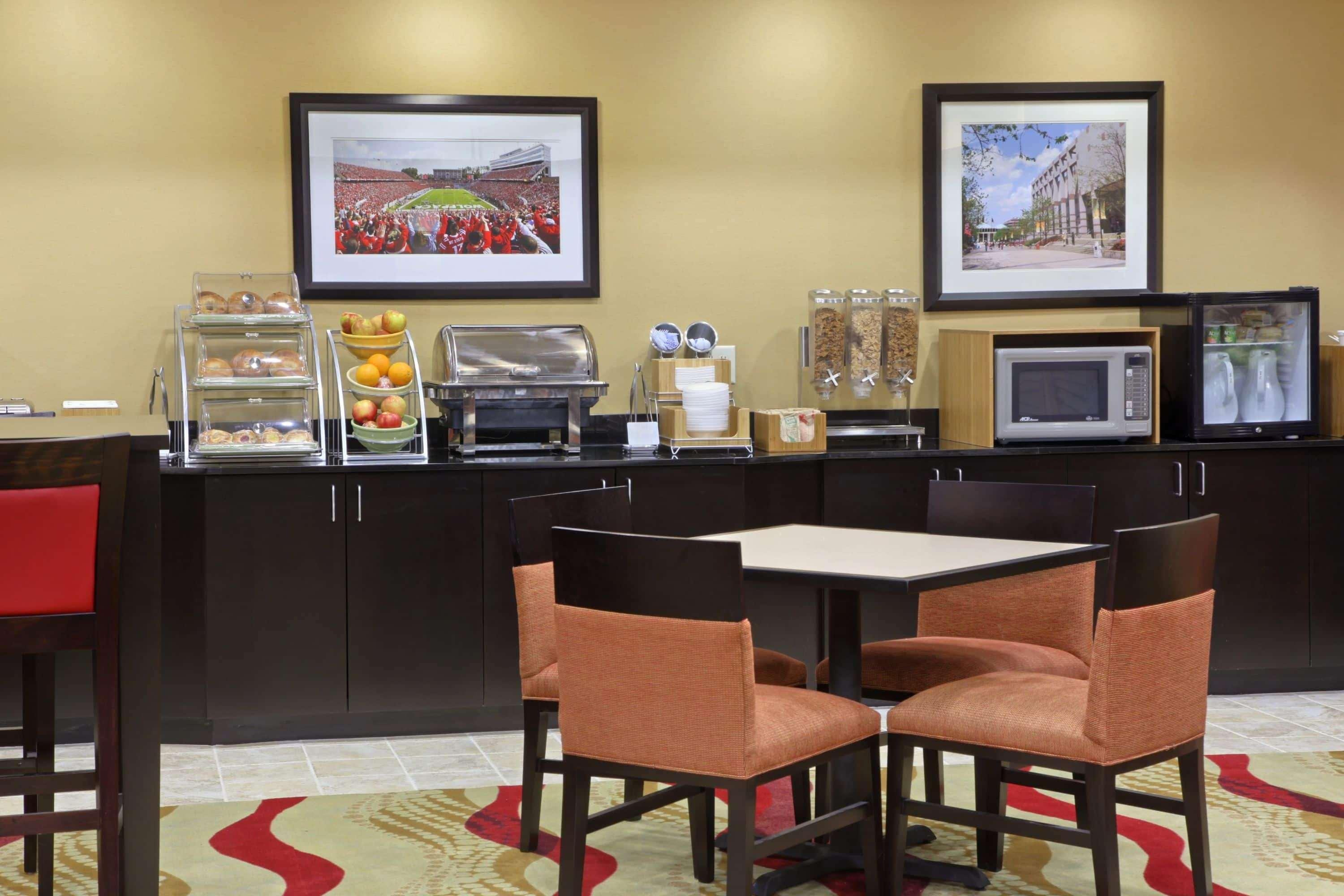 Wingate By Wyndham State Arena Raleigh/Cary Hotel Dış mekan fotoğraf