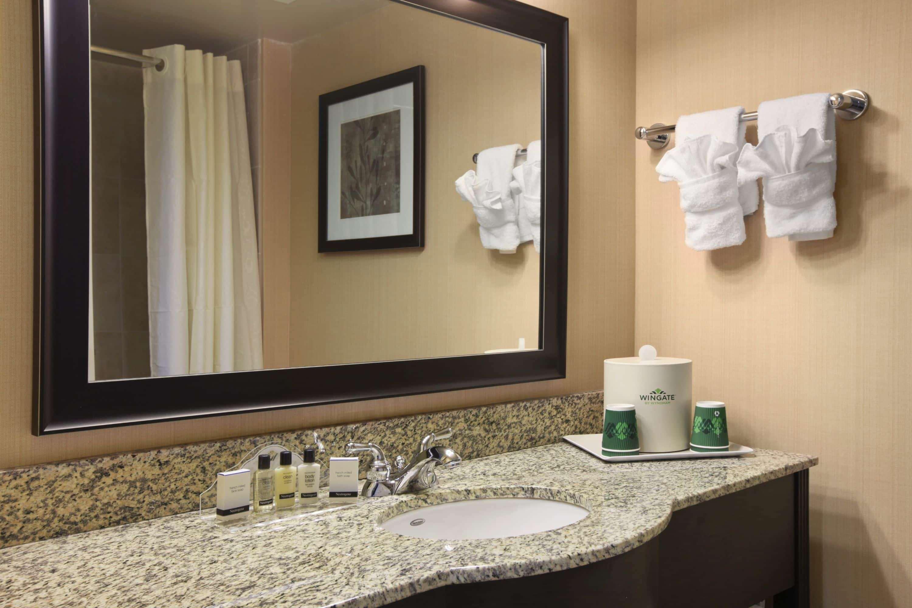 Wingate By Wyndham State Arena Raleigh/Cary Hotel Dış mekan fotoğraf