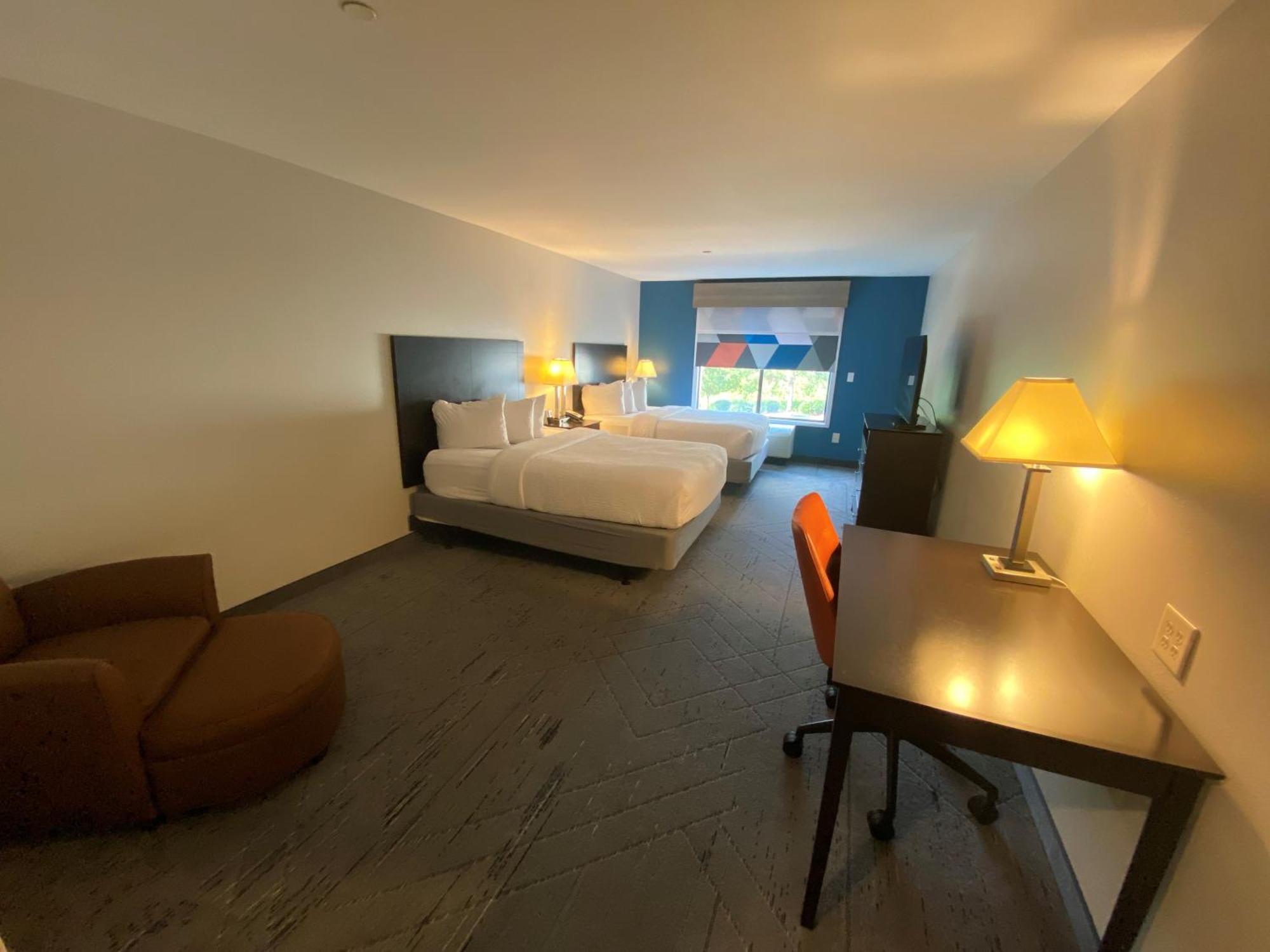 Wingate By Wyndham State Arena Raleigh/Cary Hotel Dış mekan fotoğraf