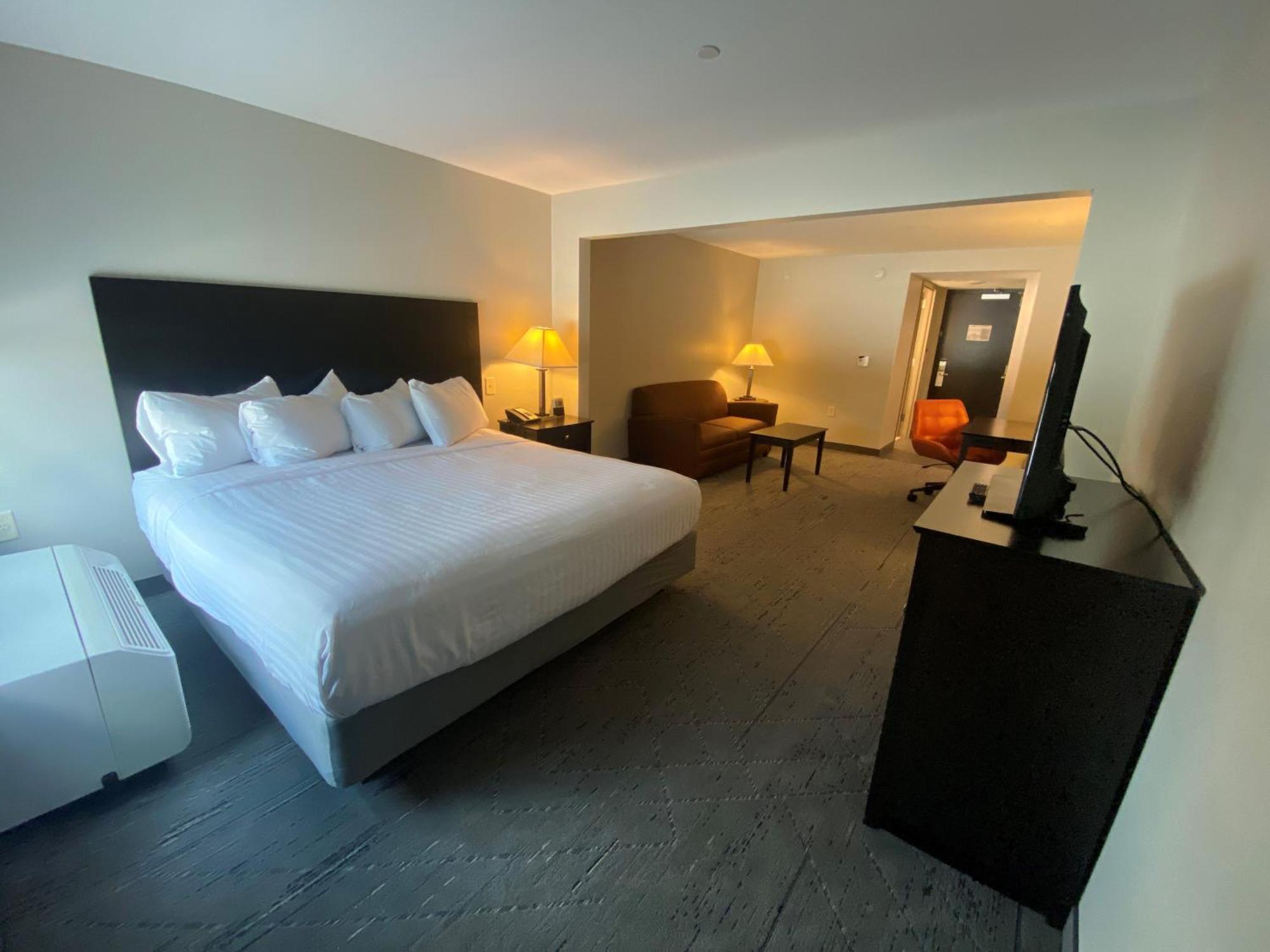 Wingate By Wyndham State Arena Raleigh/Cary Hotel Dış mekan fotoğraf