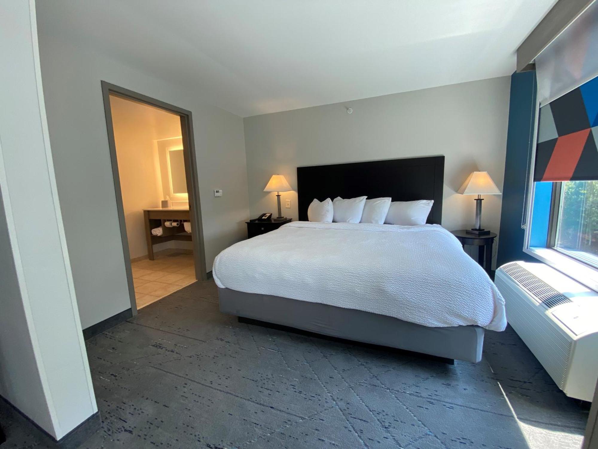 Wingate By Wyndham State Arena Raleigh/Cary Hotel Dış mekan fotoğraf