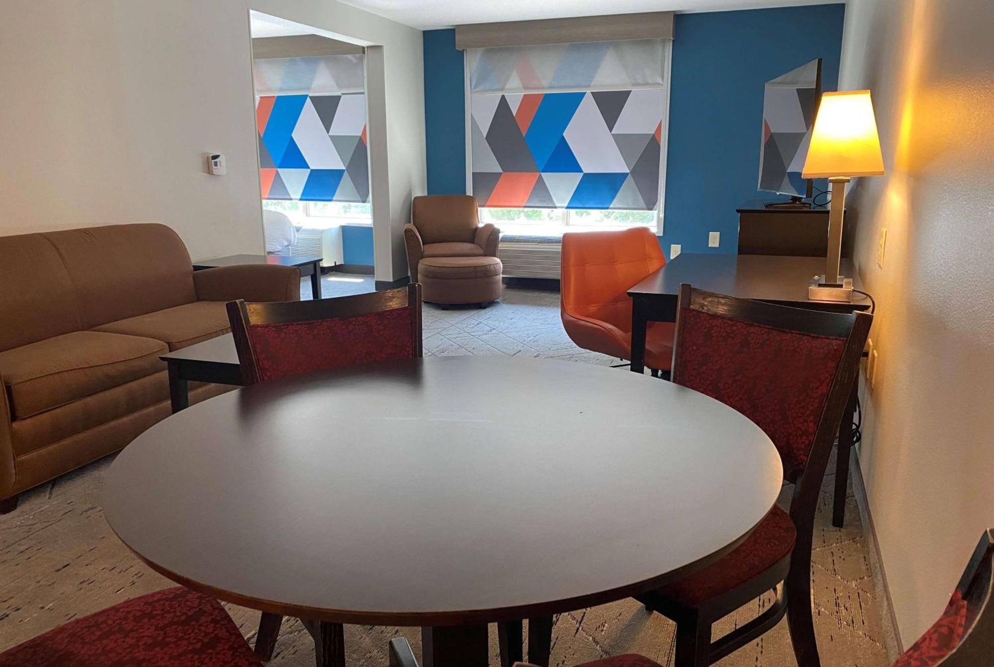 Wingate By Wyndham State Arena Raleigh/Cary Hotel Dış mekan fotoğraf