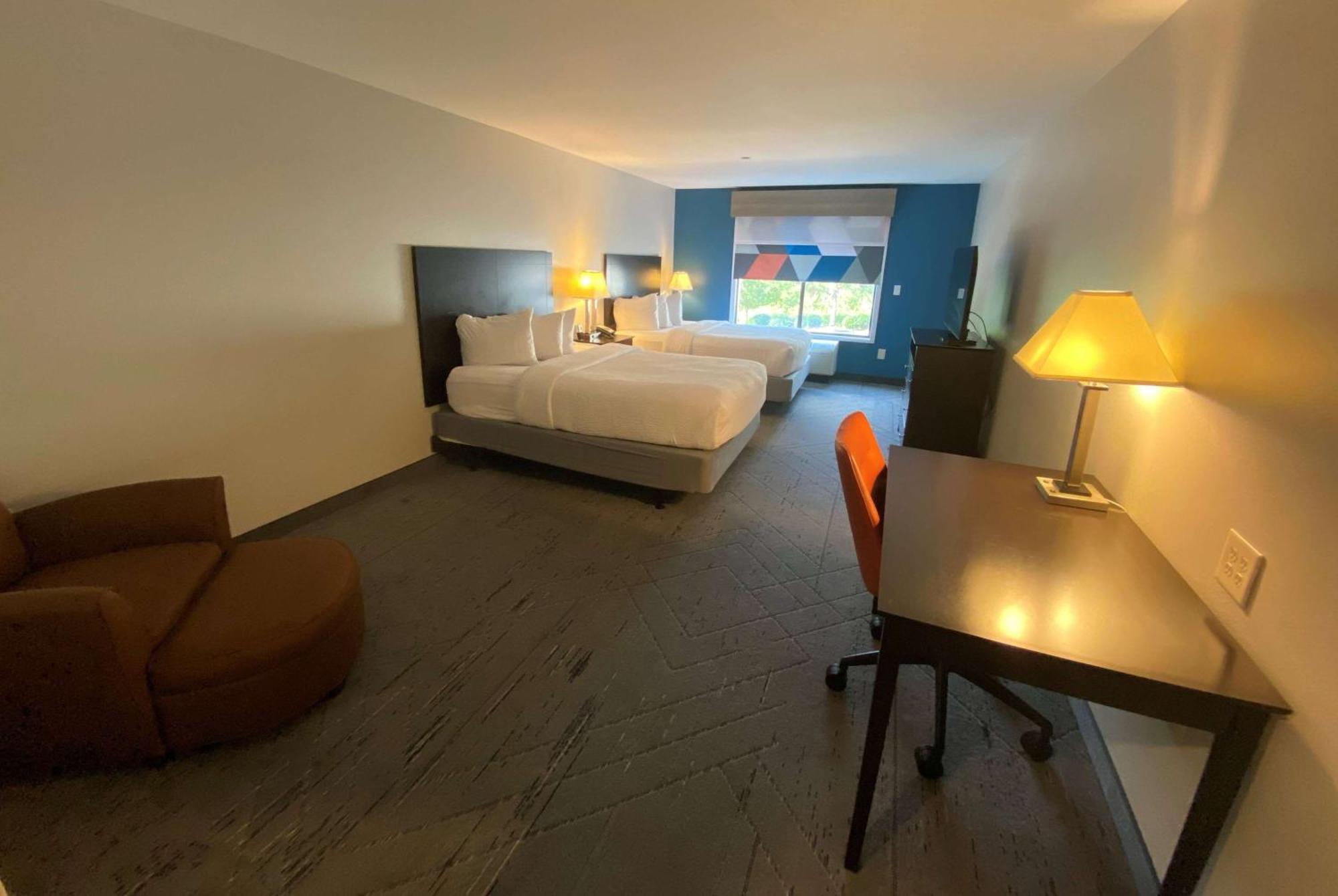 Wingate By Wyndham State Arena Raleigh/Cary Hotel Dış mekan fotoğraf
