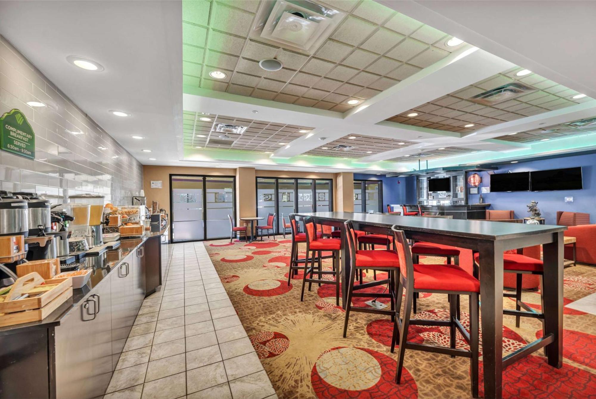 Wingate By Wyndham State Arena Raleigh/Cary Hotel Dış mekan fotoğraf