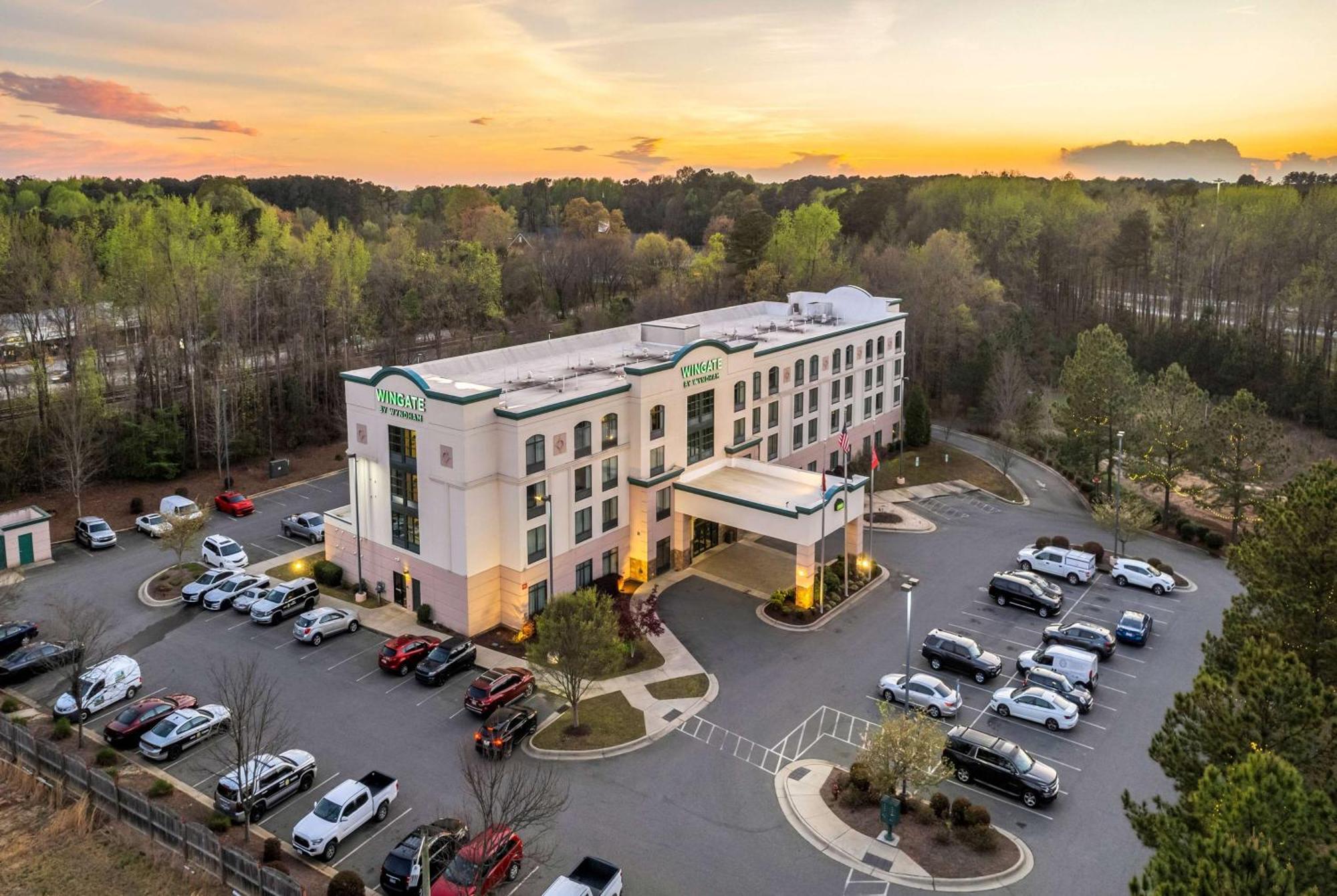 Wingate By Wyndham State Arena Raleigh/Cary Hotel Dış mekan fotoğraf