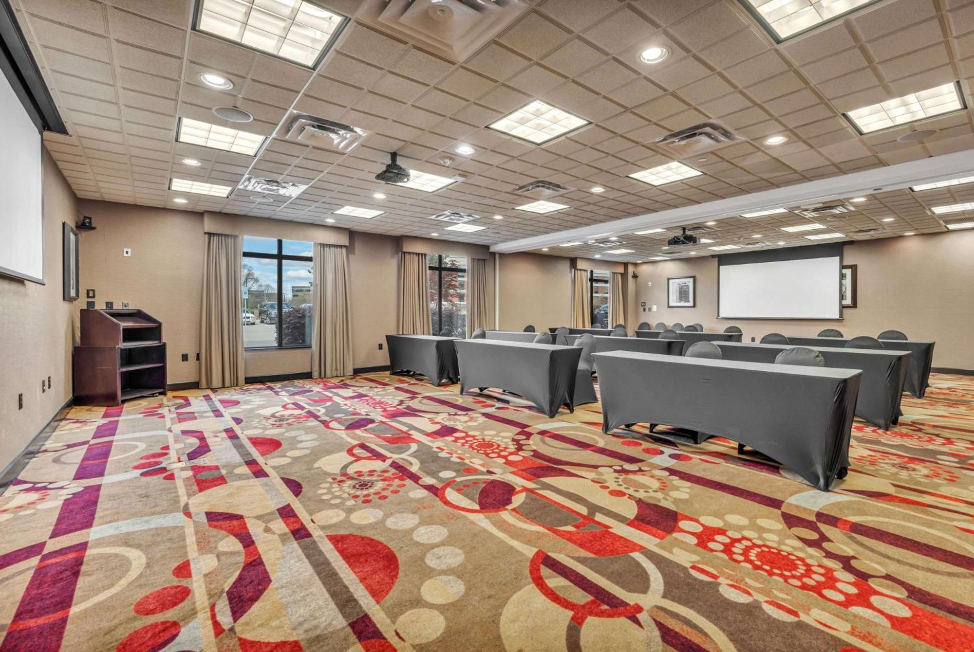 Wingate By Wyndham State Arena Raleigh/Cary Hotel Dış mekan fotoğraf