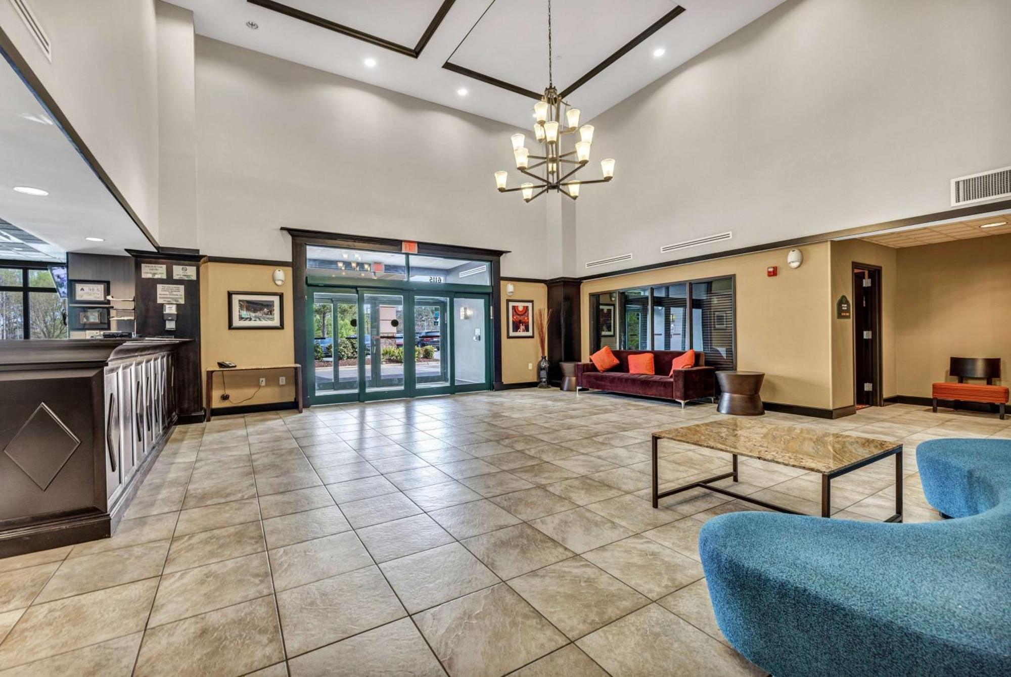 Wingate By Wyndham State Arena Raleigh/Cary Hotel Dış mekan fotoğraf