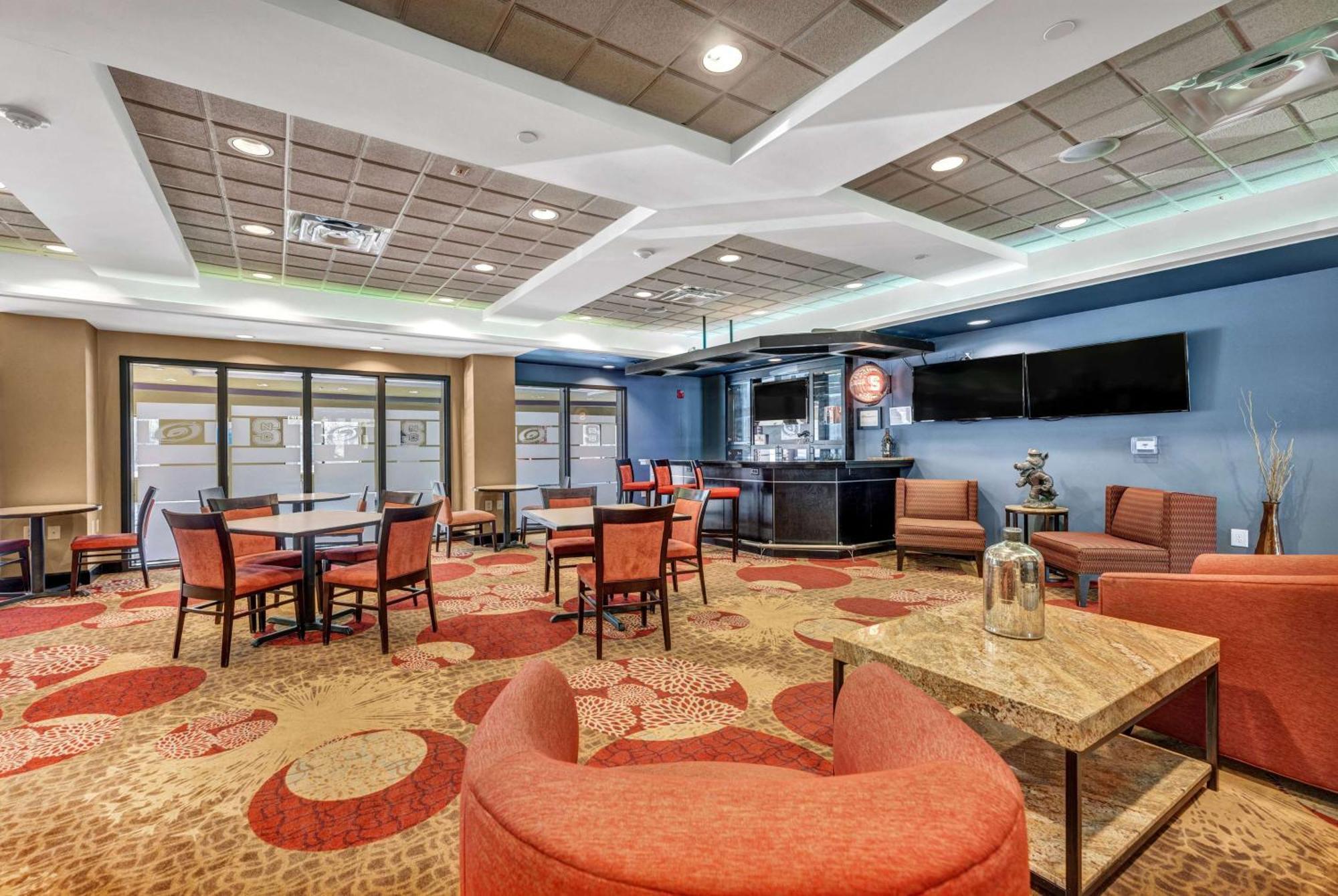 Wingate By Wyndham State Arena Raleigh/Cary Hotel Dış mekan fotoğraf